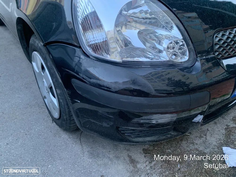 Toyota Yaris 1.0 Sol - 5