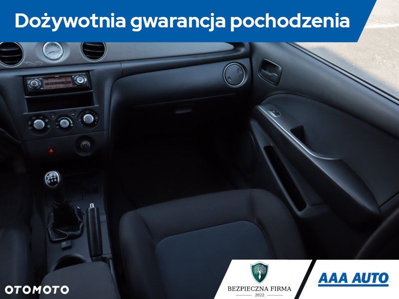 Mitsubishi Outlander - 10