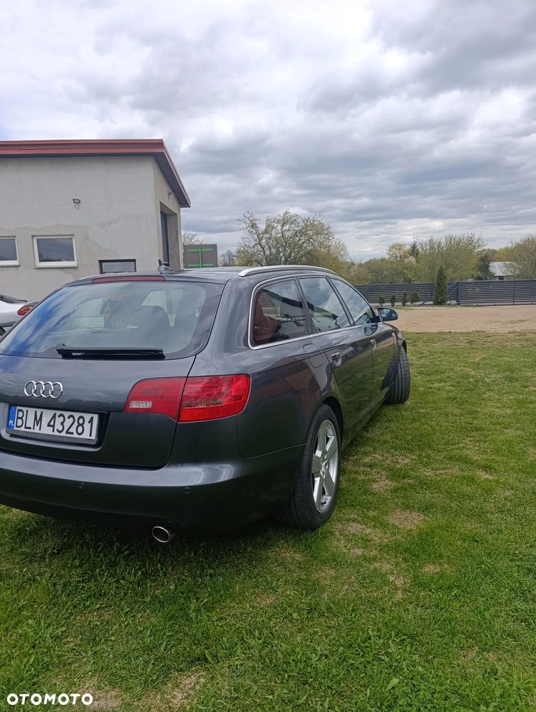 Audi A6 Avant 2.4 - 4