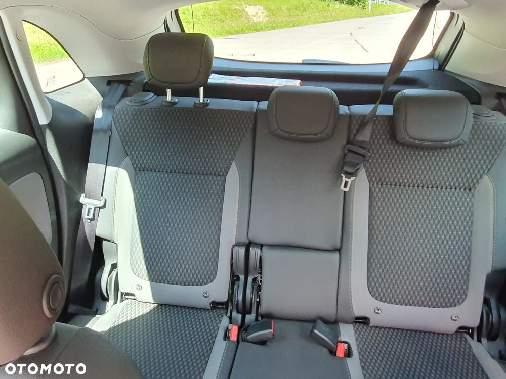Opel Crossland X - 21