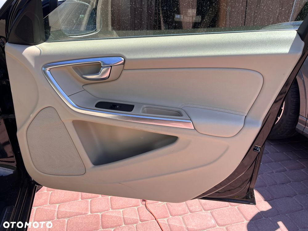 Volvo S60 D3 Geartronic Momentum - 22