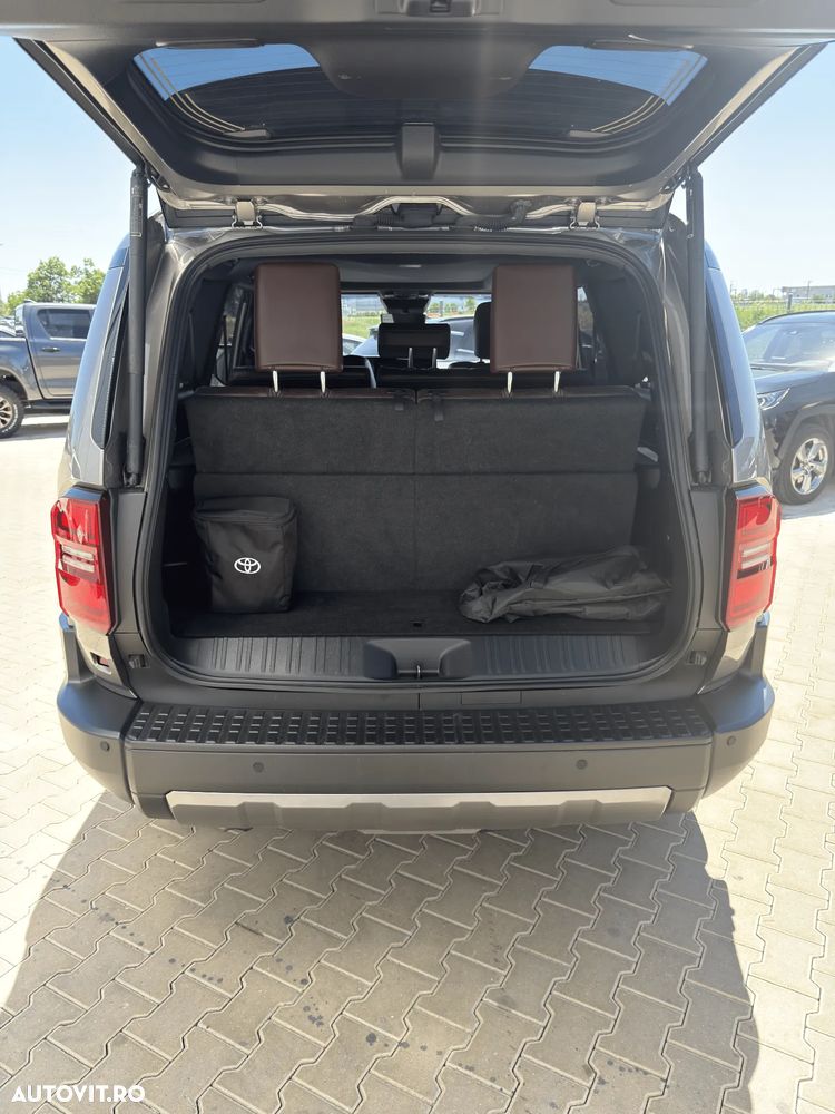 Toyota Land Cruiser 2.8l D-4D 204 CP A/T 7 locuri Luxury AVS - 12