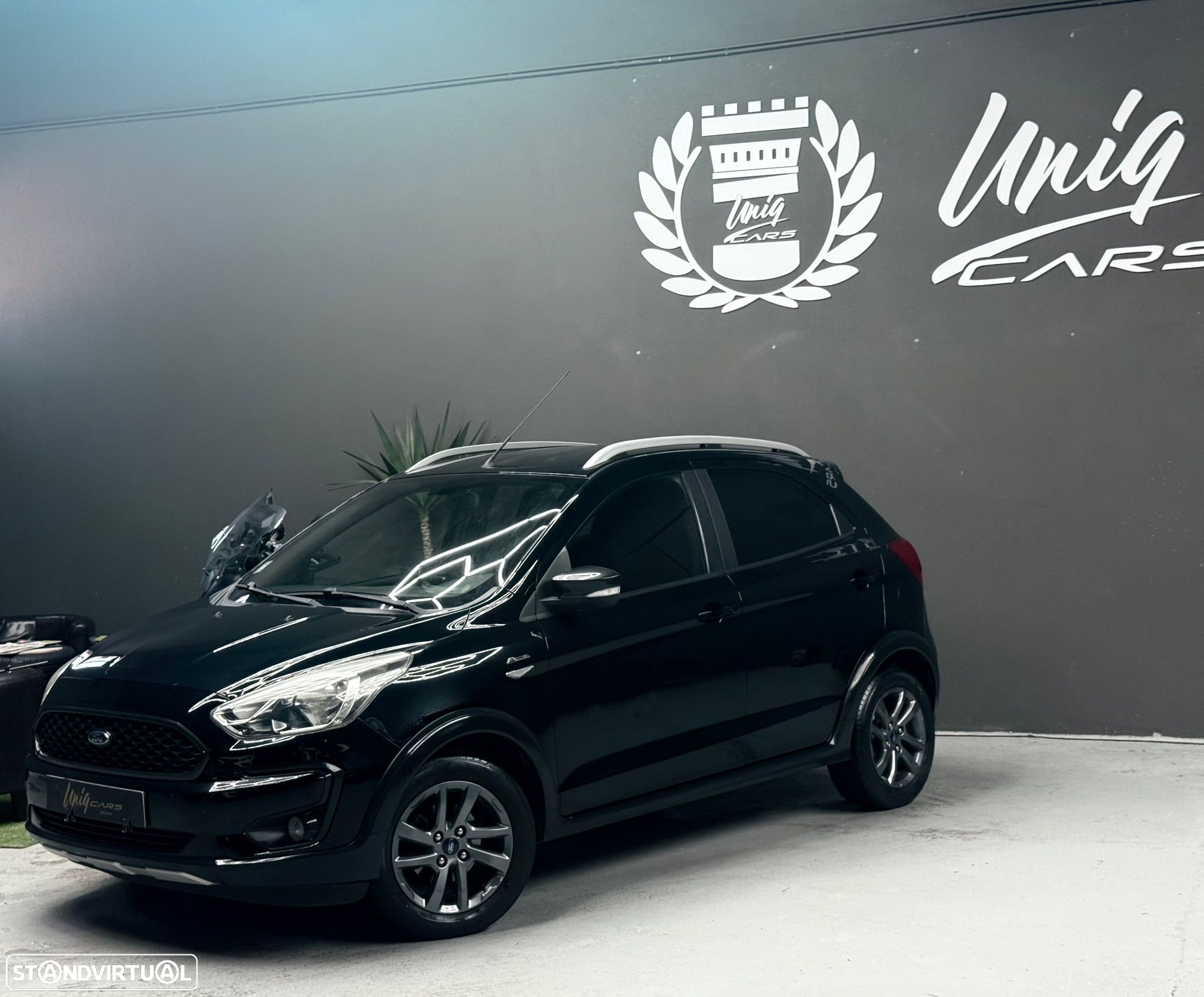 Ford KA+ 1.2 Ti-VCT Black & White Edition - 1