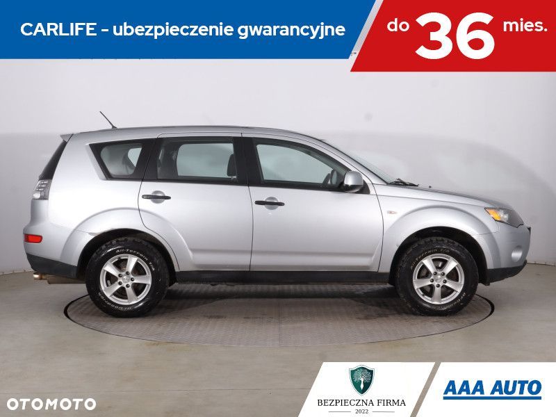 Mitsubishi Outlander - 8
