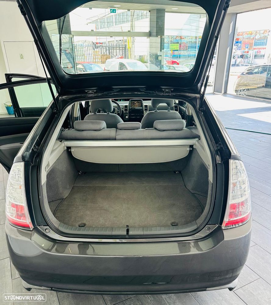 Toyota Prius 1.5 VVT-i Híbrido - 9
