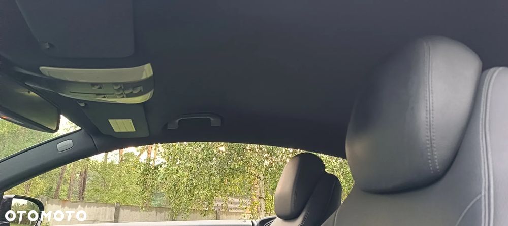 Mercedes-Benz Klasa E 250 CGI BlueEFFICIENCY Automatik Elegance - 38