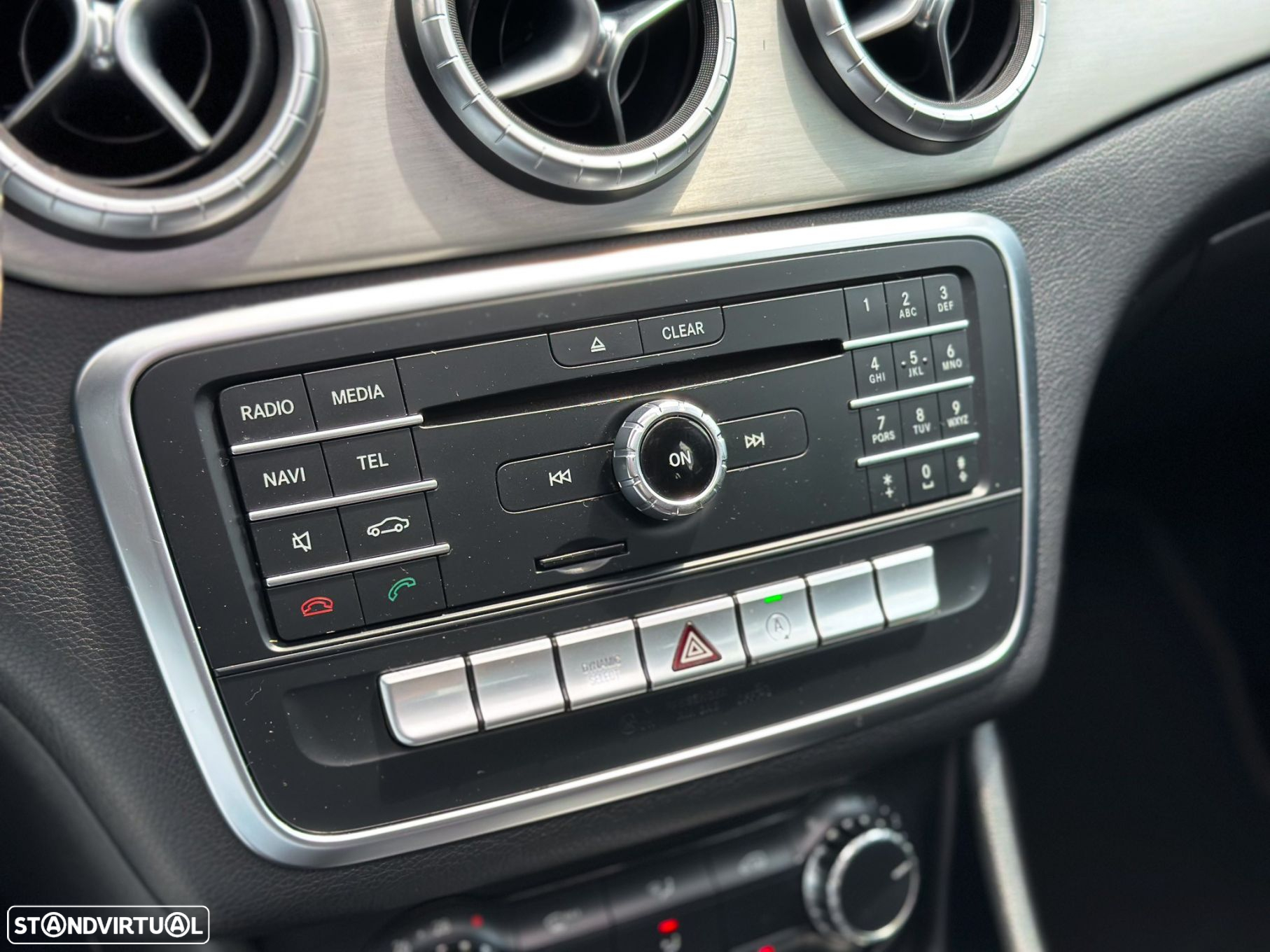 Mercedes-Benz CLA 180 - 21