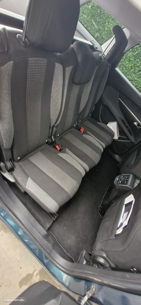 Peugeot 5008 BlueHDI 130 EAT8 Active Business-Pack - 25