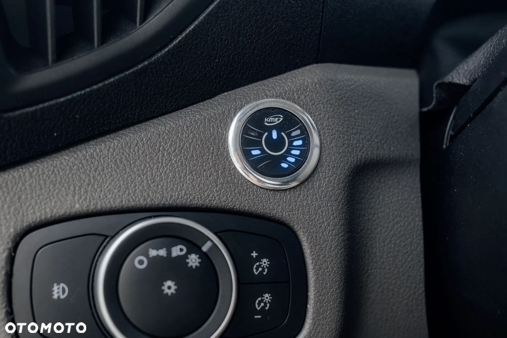 Ford Transit Connect - 12