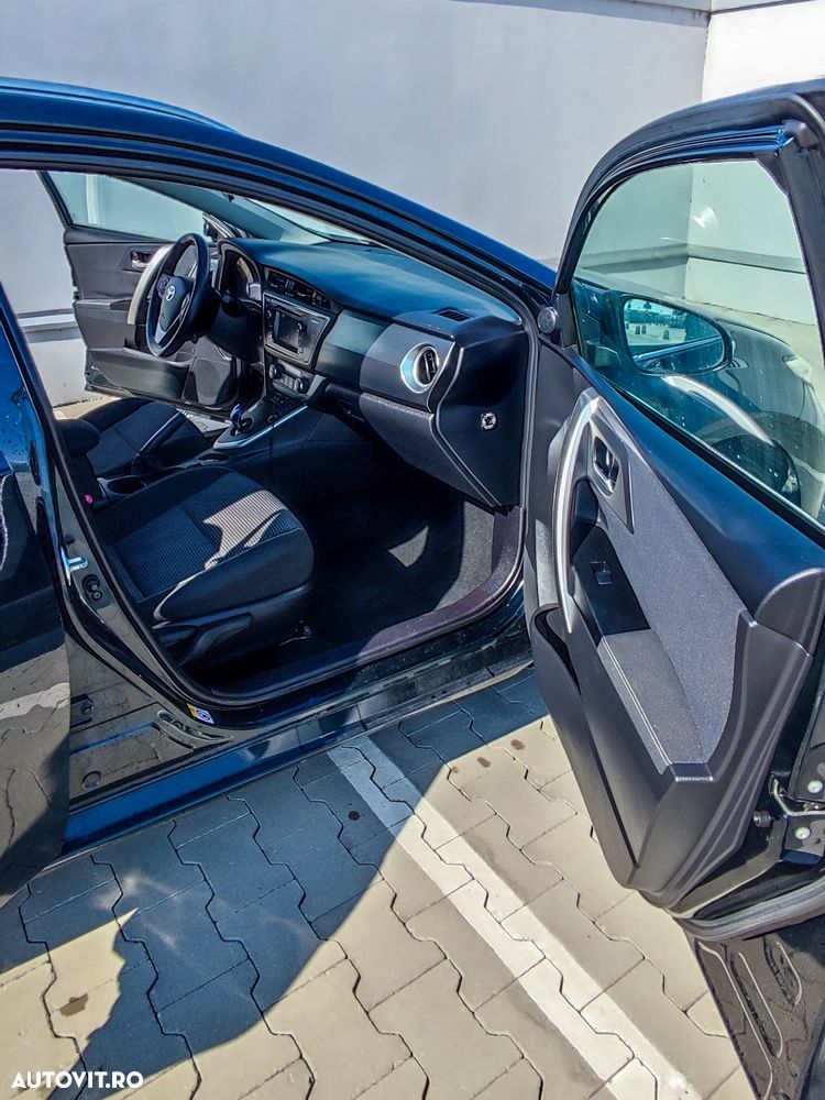 Toyota Auris 1.8 L VVT-i Sol+ - 12
