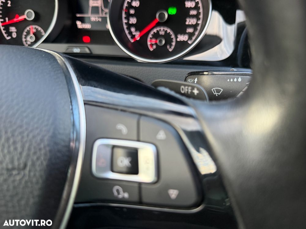 Volkswagen Golf 1.4 TSI BlueMotion Technology DSG Highline - 25