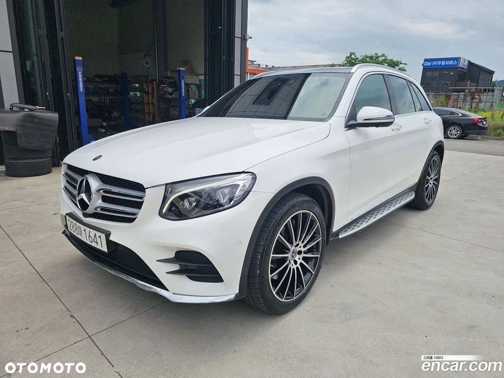 Mercedes-Benz GLC - 1