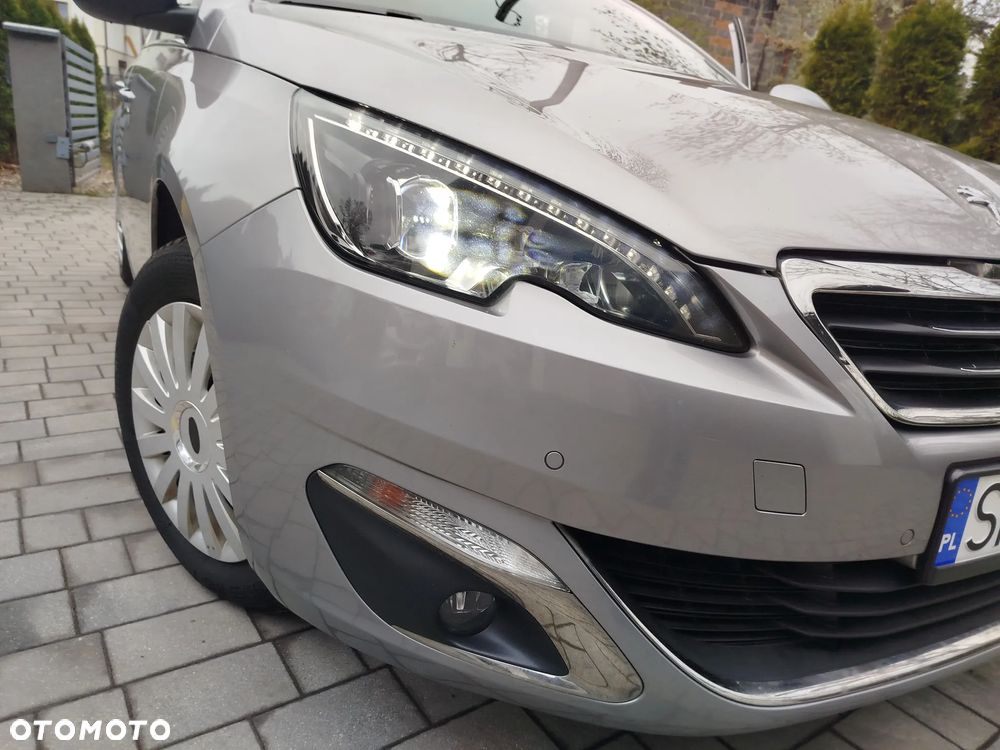 Peugeot 308 125 THP Allure - 17