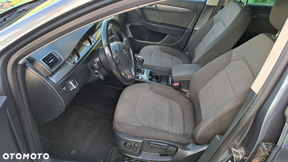 Volkswagen Passat 2.0 TDI DPF DSG Individual Chrom - 17