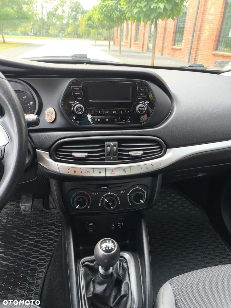 Fiat Tipo 1.4 16V Opening Edition - 9