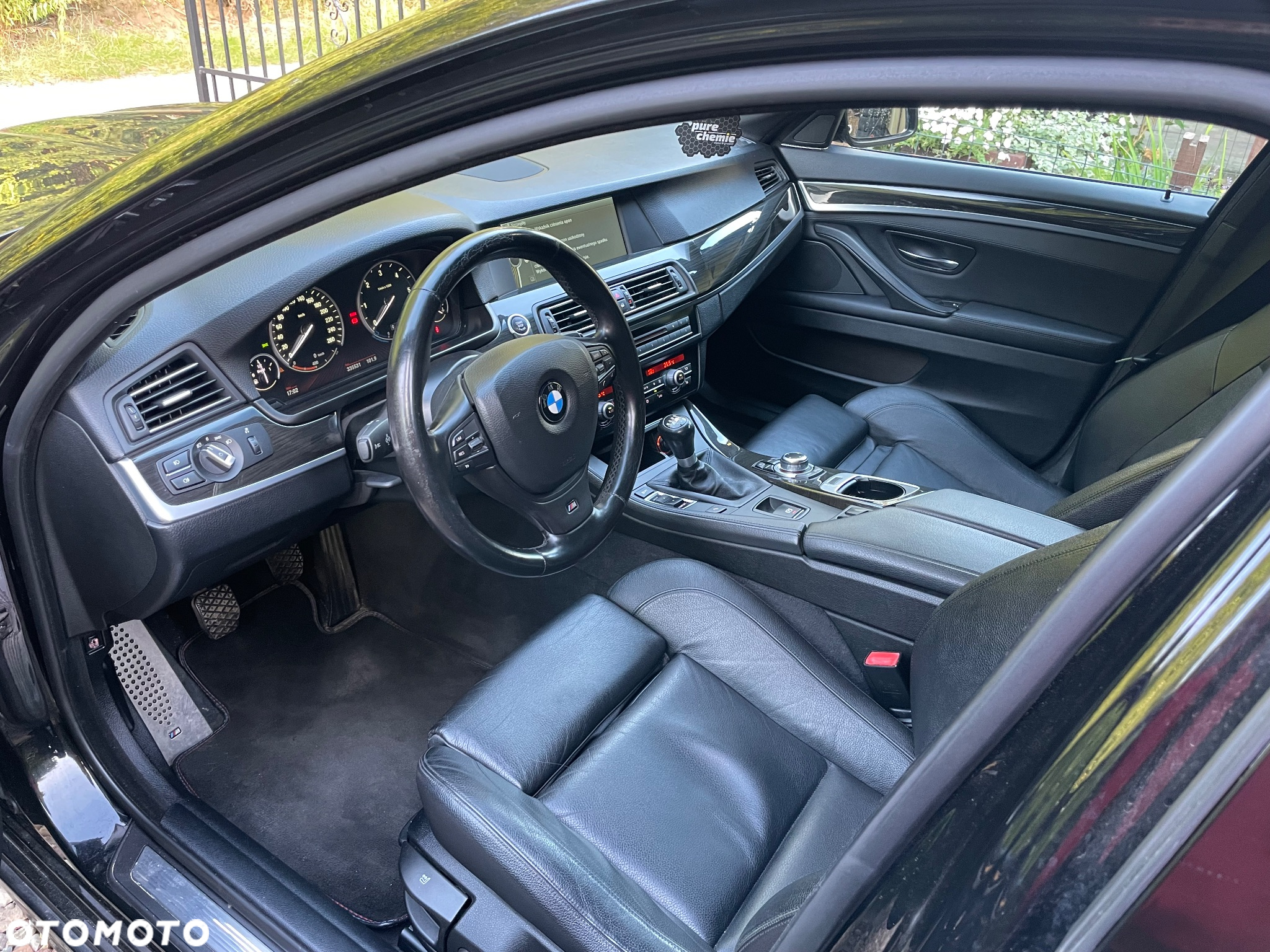 BMW Seria 5 530d Touring - 10