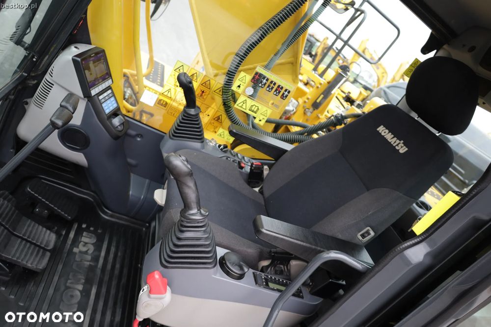 Komatsu PC210LC-11 - 18
