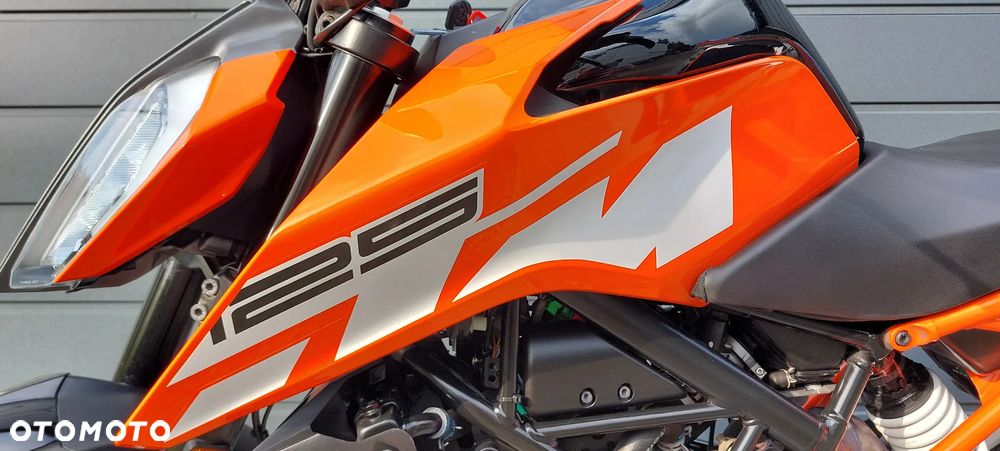 KTM Duke 125 - 23