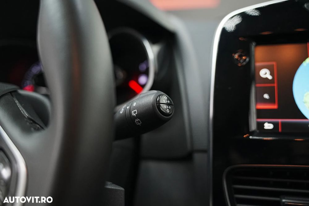 Renault Clio (Energy) TCe 90 Start & Stop LIMITED - 28