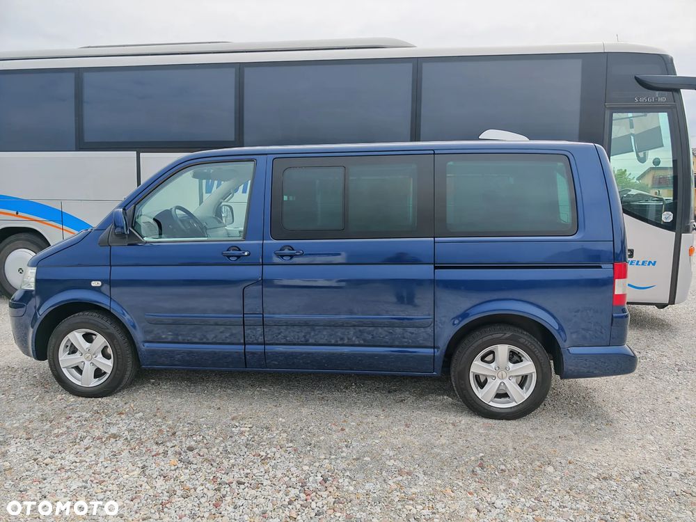 Volkswagen Multivan - 10