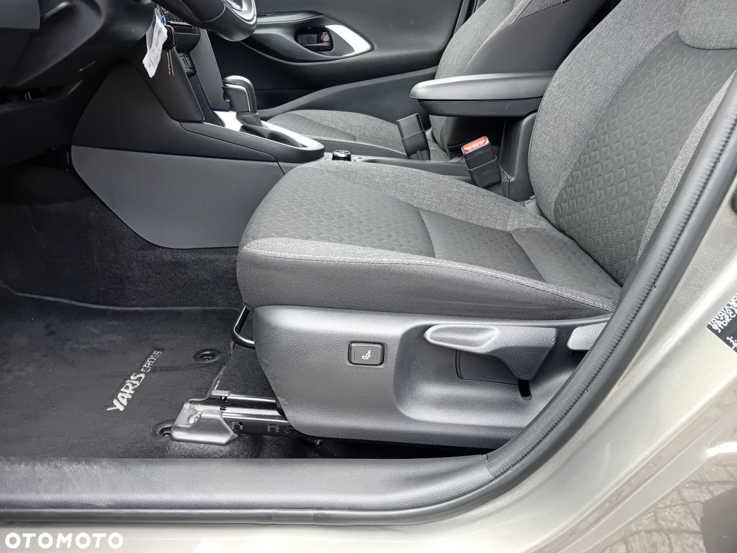 Toyota Yaris Cross - 24