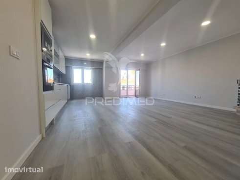 Apartamento T4 (5 Assolh.) Remodelado_Novo_AMORA_SEIXAL - Grande imagem: 3/16