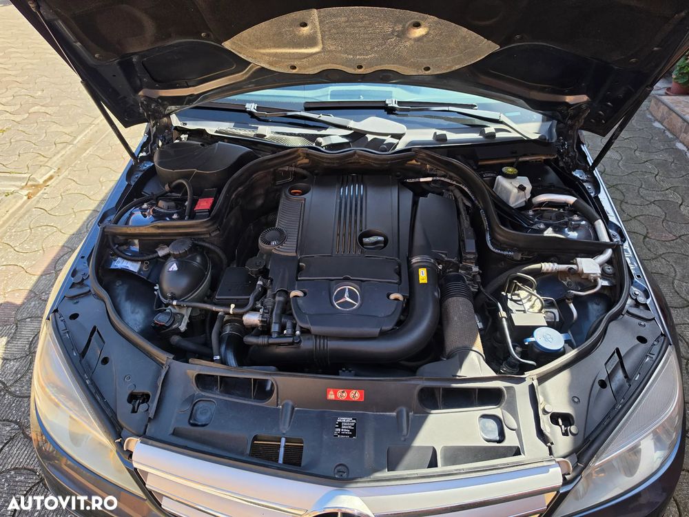 Mercedes-Benz C 200 CGI BlueEFFICIENCY - 5