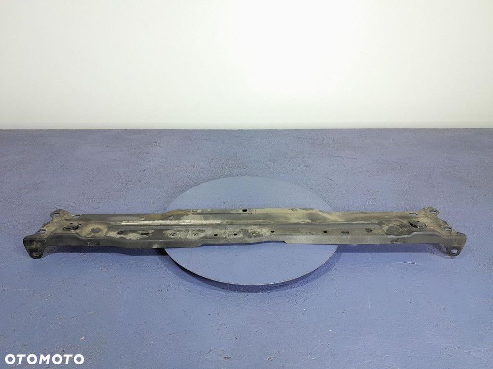 MERCEDES C W204 LIFT WZMOCNIENIE GÓRNE PASA PRZEDNIEGO A2046200272 - 1