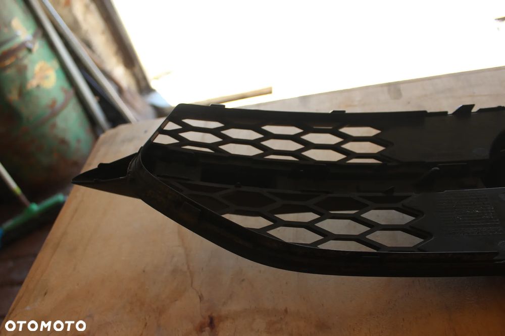 KRATKA ZDERZAKA PRAWA AUDI A7 C7 S LINE 4G8807682E 2013 - 9