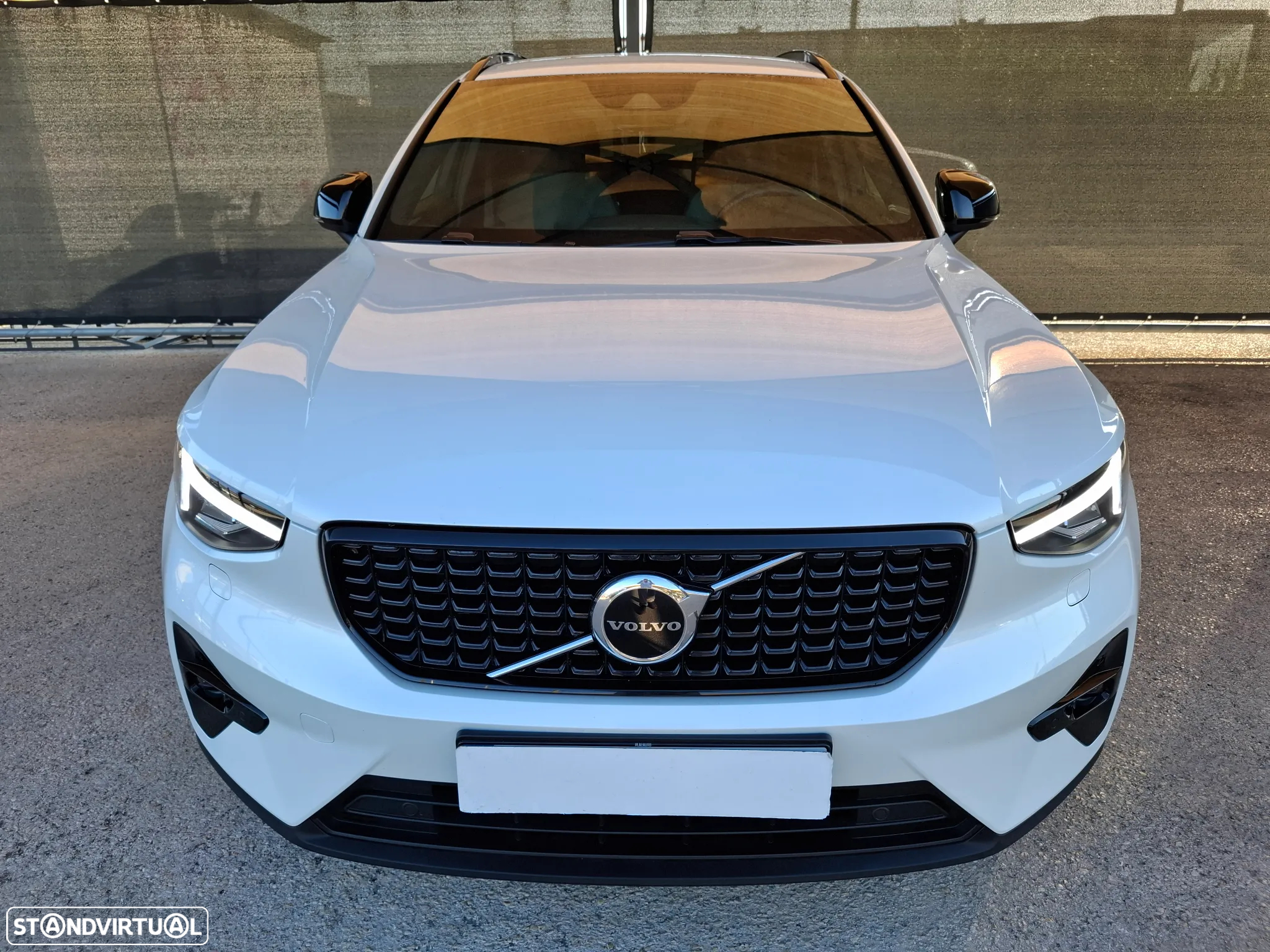 Volvo XC 40 1.5 T2 Plus Dark Auto - 3