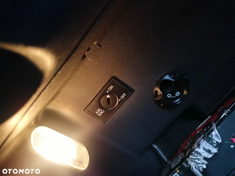 Volkswagen Touran 1.4 TSI Highline DSG - 22