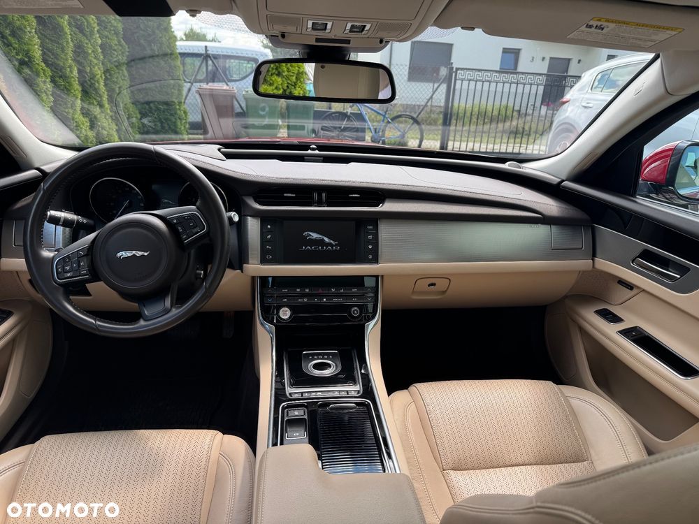 Jaguar XF 3.0 V6 S - 11