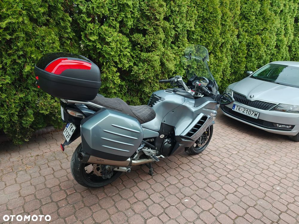 Kawasaki GTR - 2