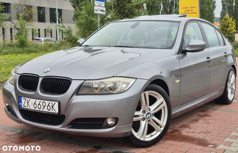 BMW Seria 3 318i - 1