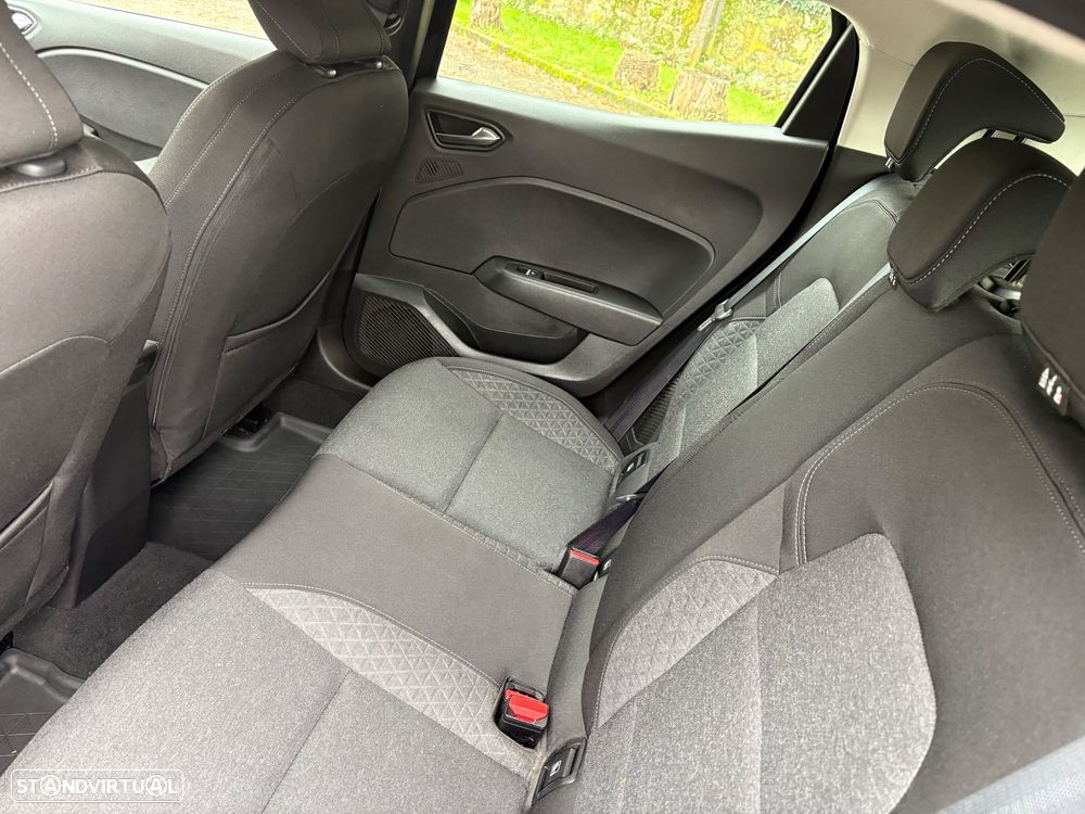 Renault Clio 1.6 E-Tech Intens - 15