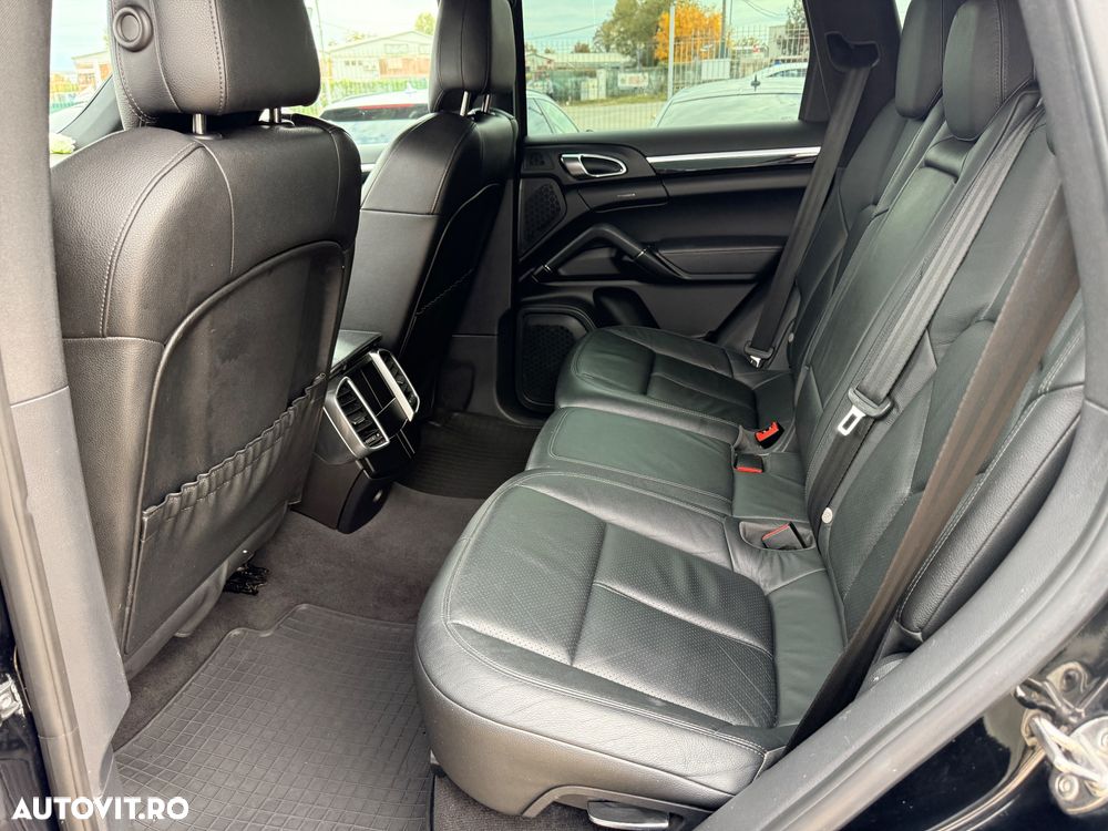 Porsche Cayenne Diesel Tiptronic S - 10
