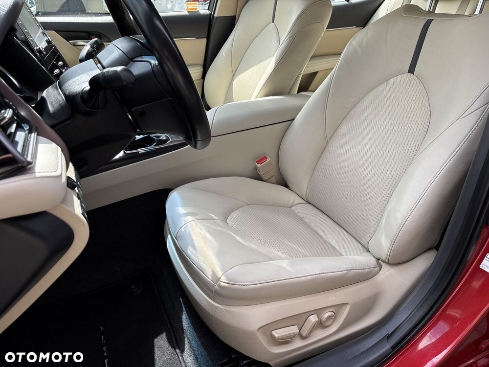 Toyota Camry 2.5 Hybrid Comfort CVT - 15