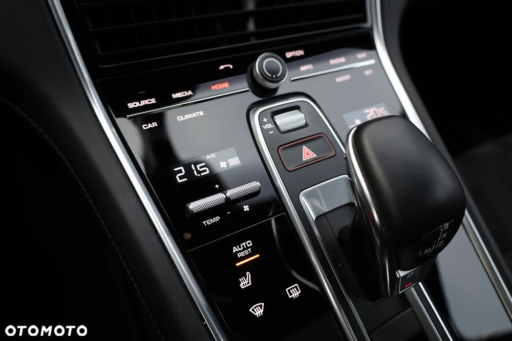Porsche Panamera GTS - 16