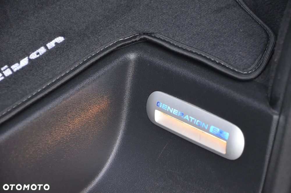 Volkswagen Multivan - 35