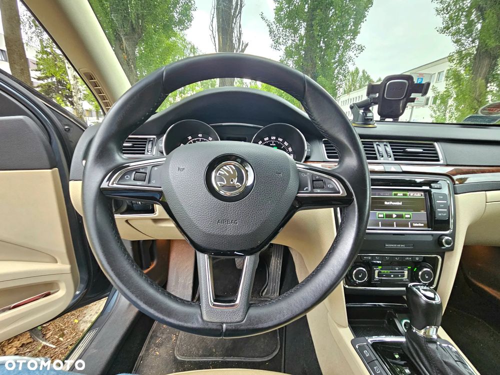 Skoda Superb 2.0 TSI Elegance DSG - 11