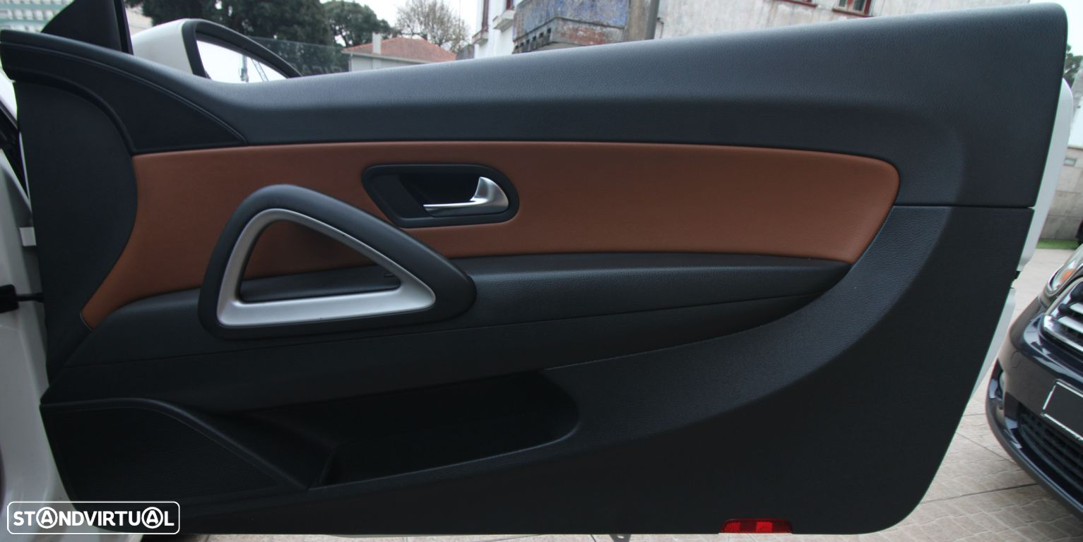 VW Scirocco 2.0 TFSi Sport DSG - 27