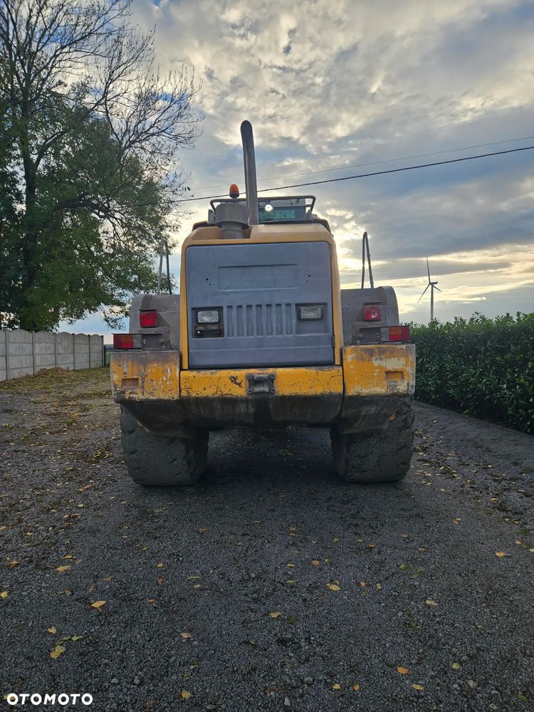 Liebherr Radlader L580 - 3
