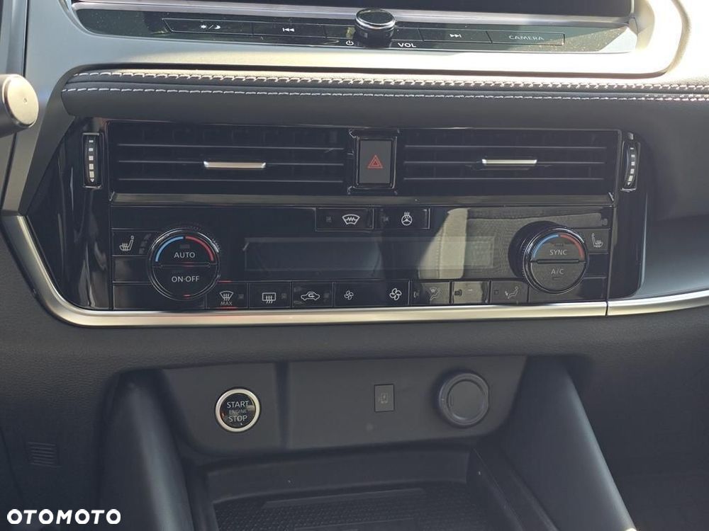 Nissan Qashqai 1.3 DIG-T mHEV N-Connecta Xtronic - 13