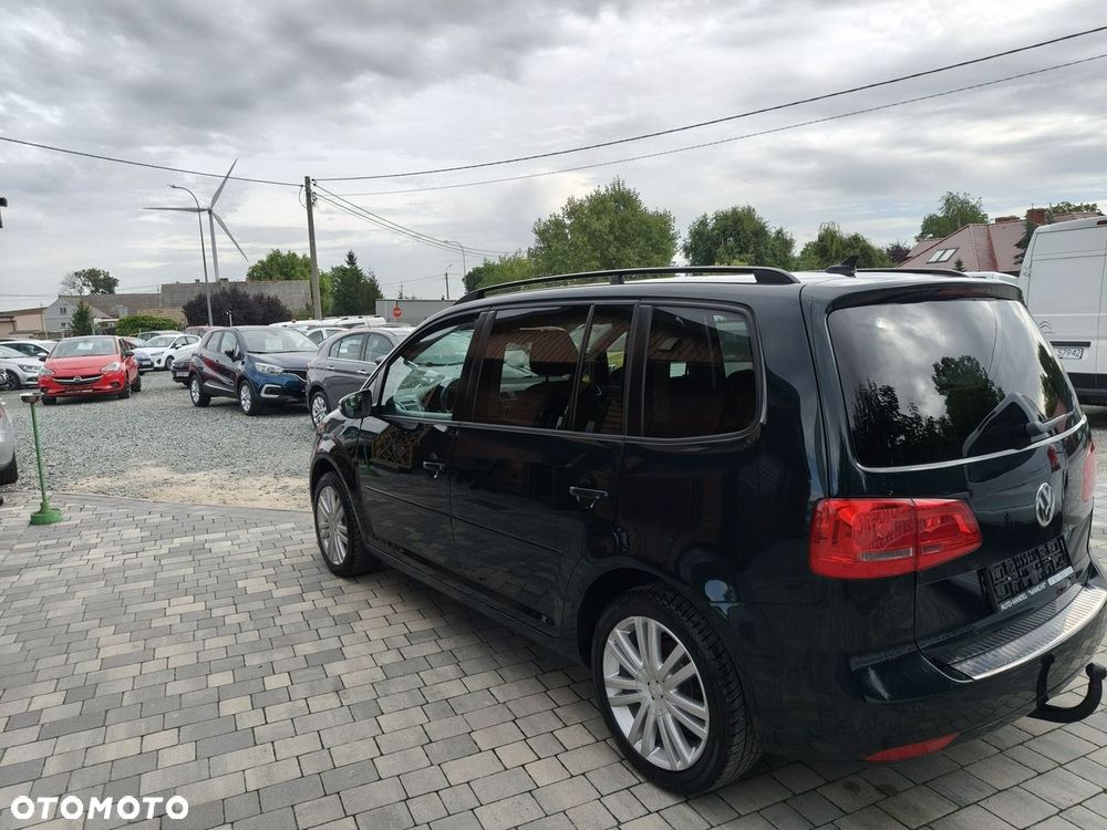 Volkswagen Touran - 4