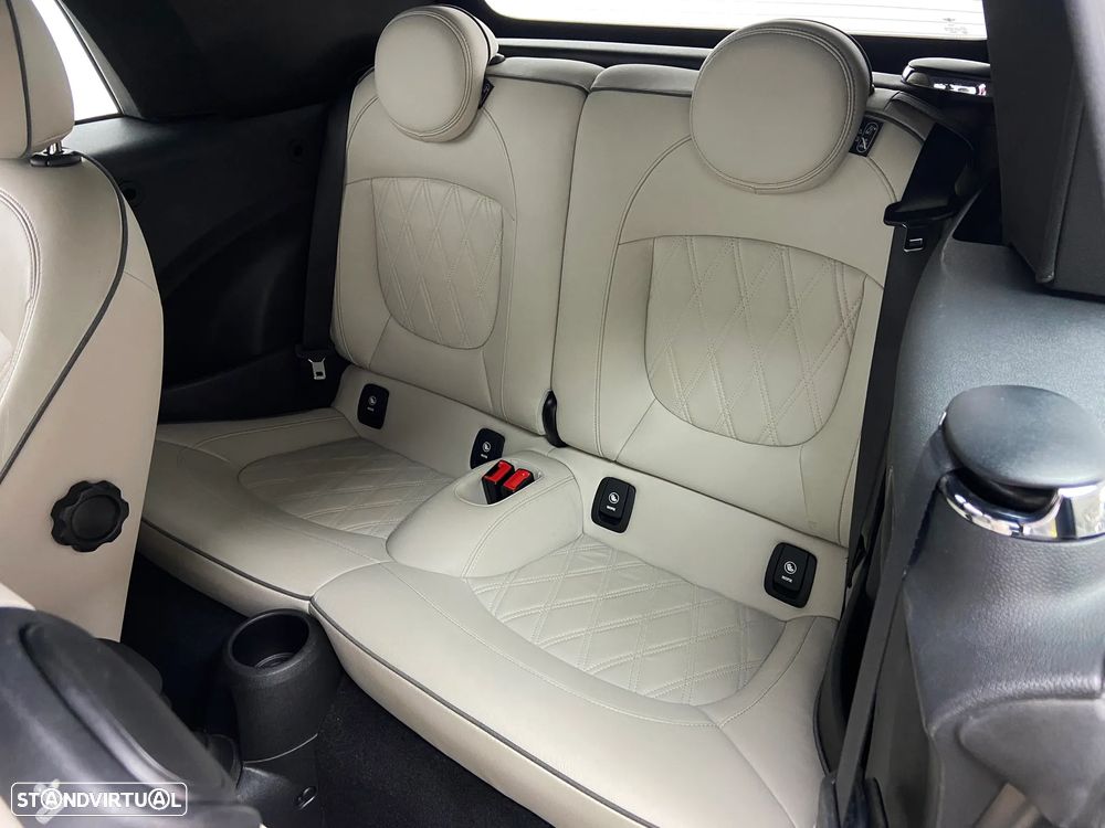 MINI Cabrio Cooper Auto - 12