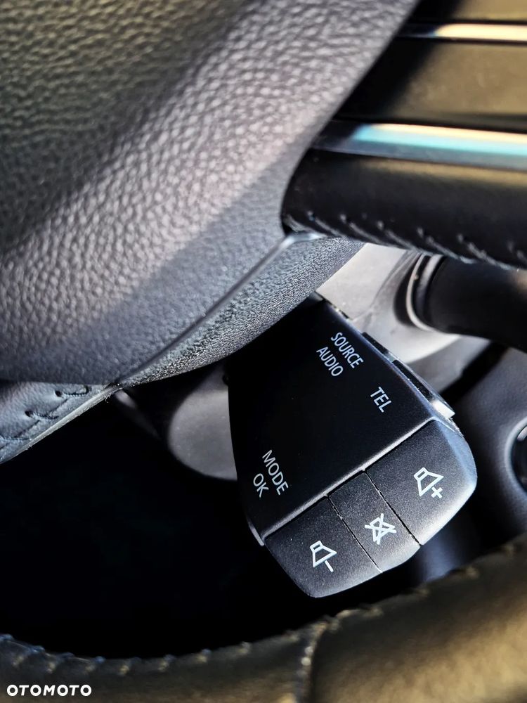 Renault Megane 1.3 TCe FAP Limited EDC - 12