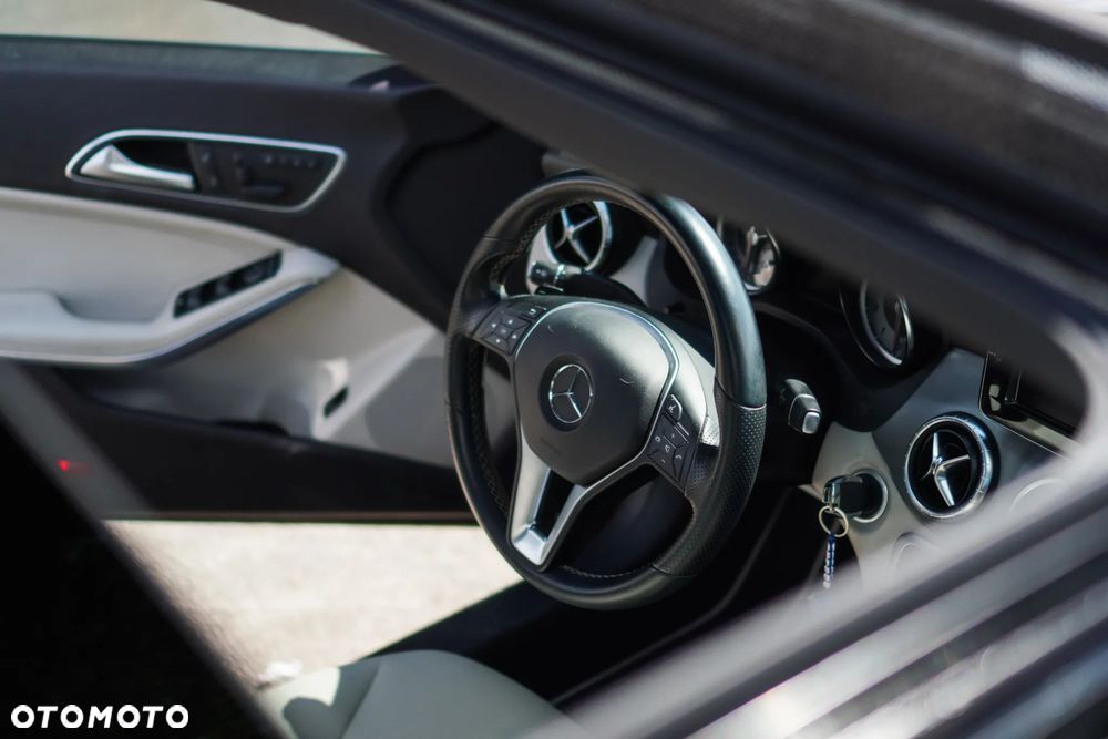 Mercedes-Benz CLA 250 4-Matic Sport - 36