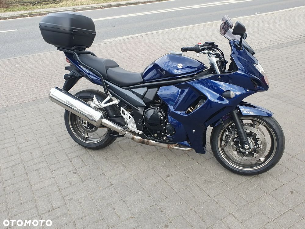 Suzuki GSX - 22
