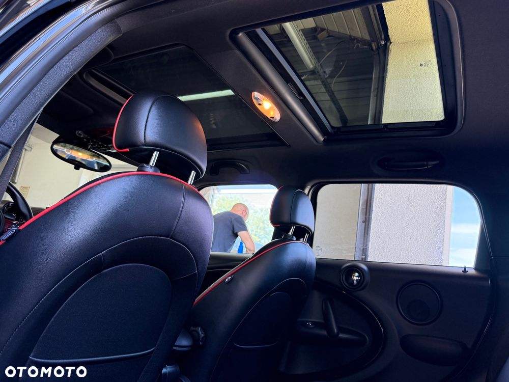 MINI John Cooper Works - 24