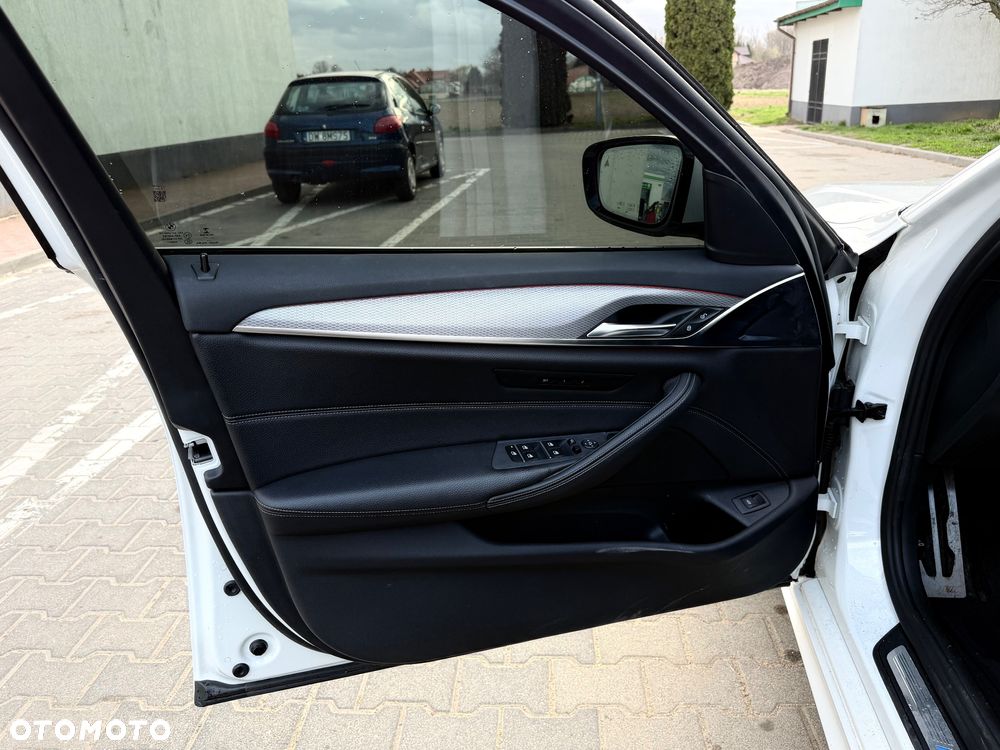 BMW Seria 5 530i xDrive M Sport sport - 11